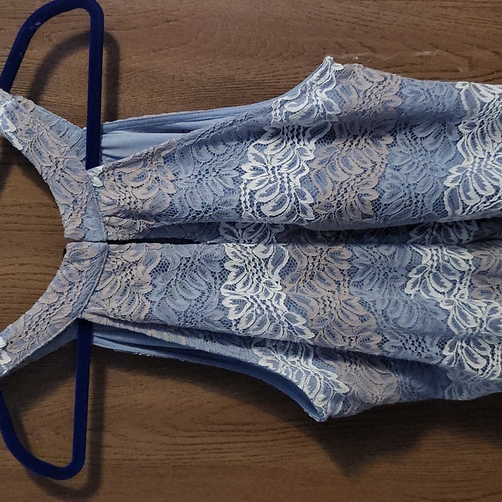 Dress - Picture 3 of 5